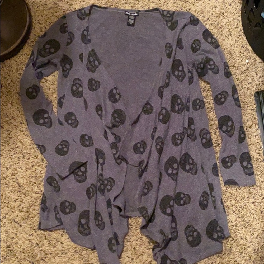 Never been worn skull hot topic open cardigan